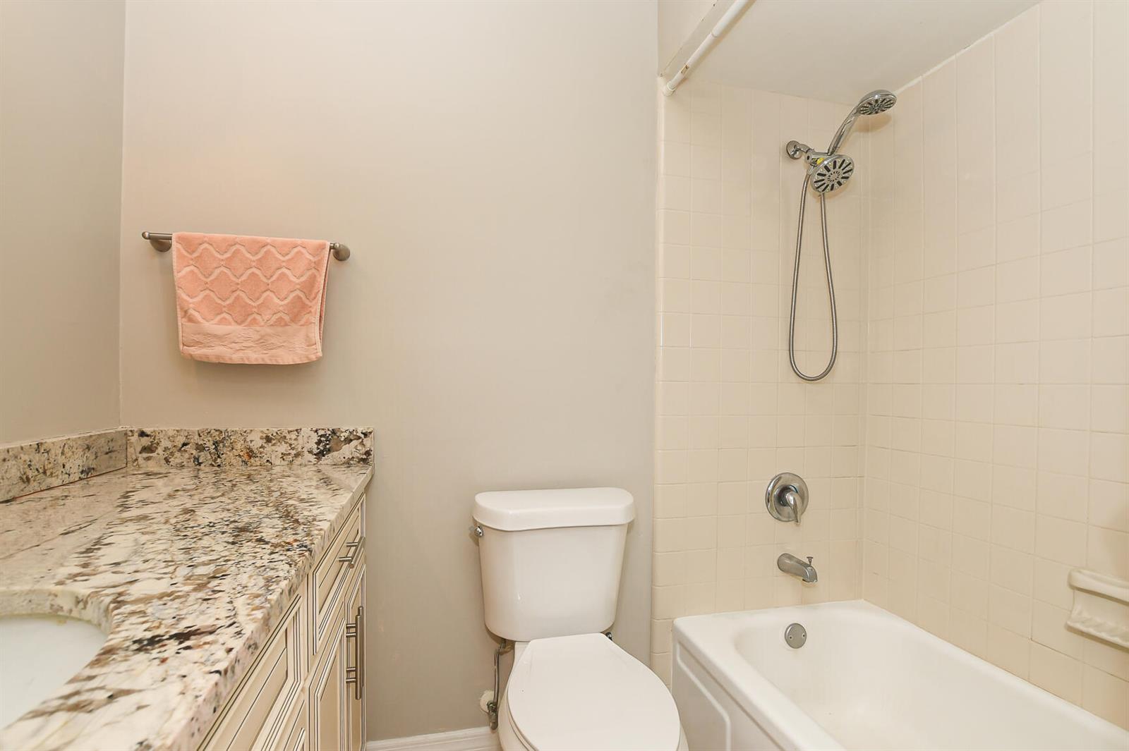 610 2 / 2 954 sq. ft. $ 2026-06-20 0 foto