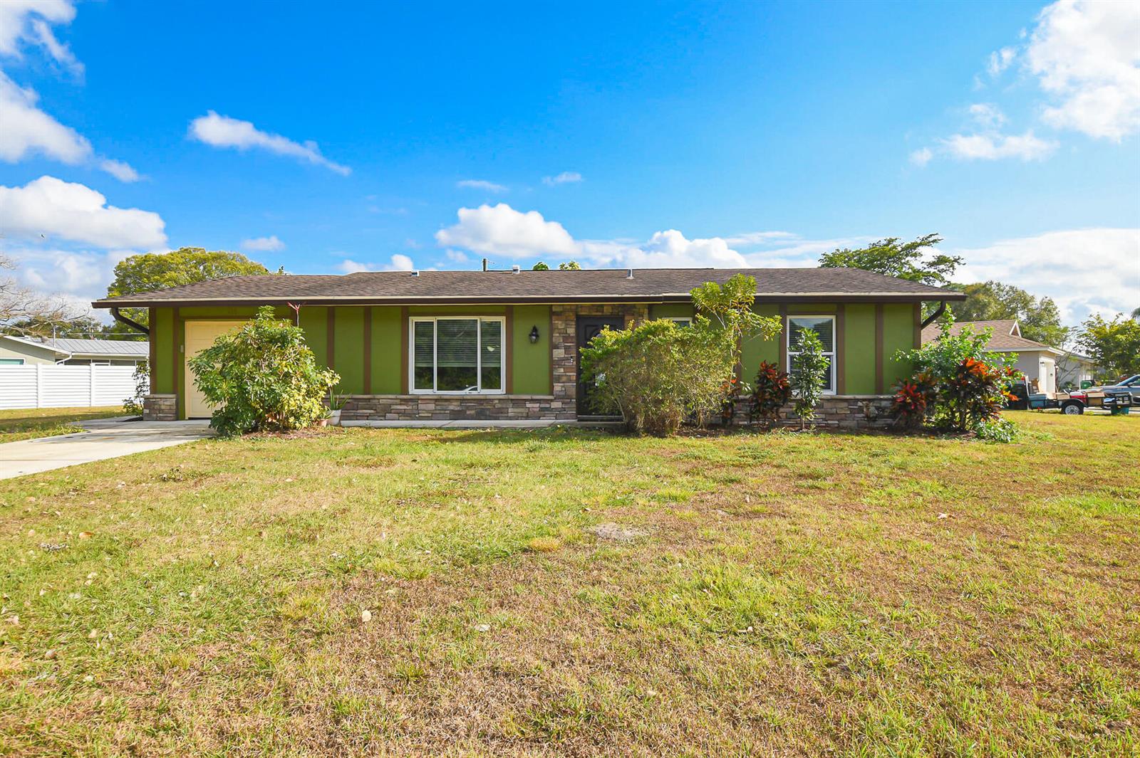 610 2 / 2 954 sq. ft. $ 2026-06-20 0 foto