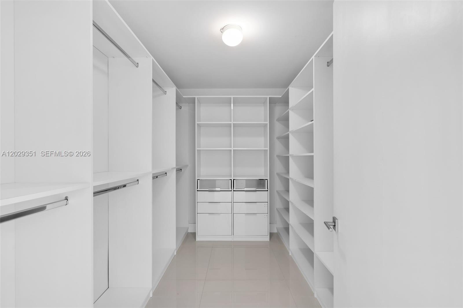 Photo of 17111 BISCAYNE BL #506, North Miami Beach, Florida, 33160 -