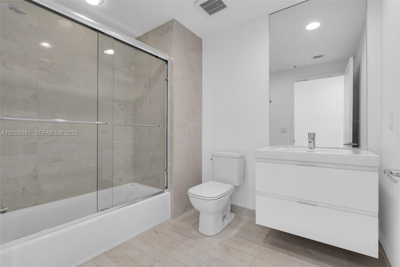Photo of 17111 BISCAYNE BL #506, North Miami Beach, Florida, 33160 -