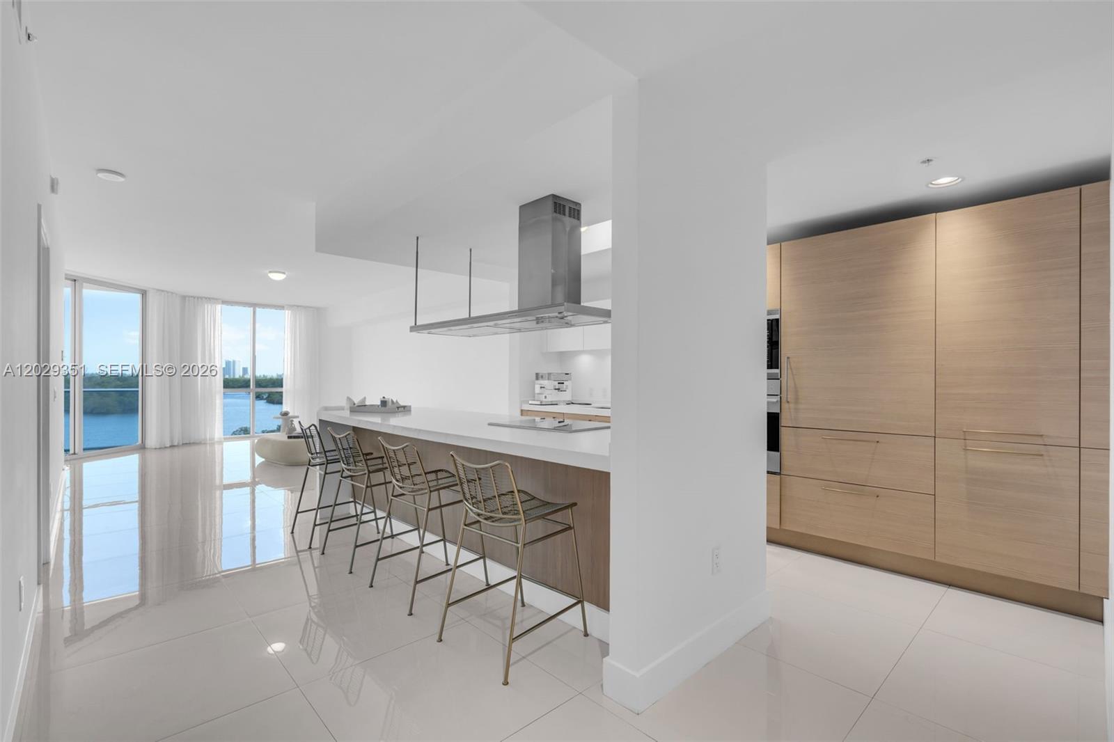 Photo of 17111 BISCAYNE BL #506, North Miami Beach, Florida, 33160 -