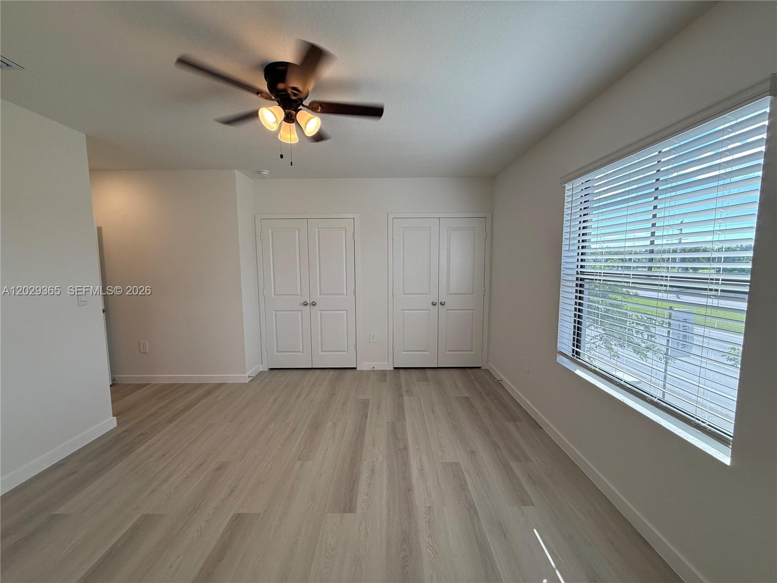 Ver detalles 540 3 / 3 1376 sq. ft. $ 2026-06-02 0 foto