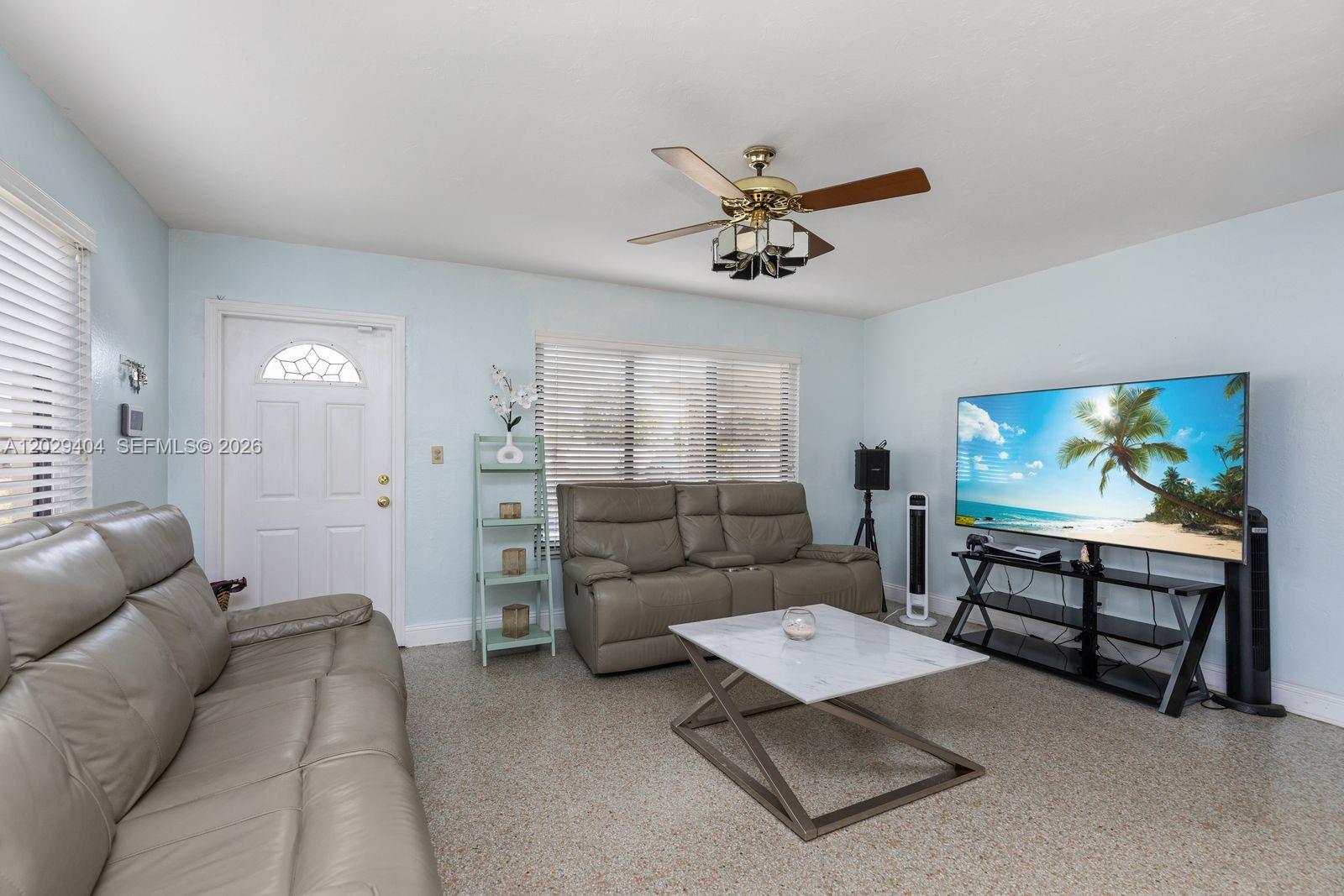 Ver detalles 6200 3 / 2 1248 sq. ft. $ 2026-09-10 0 foto