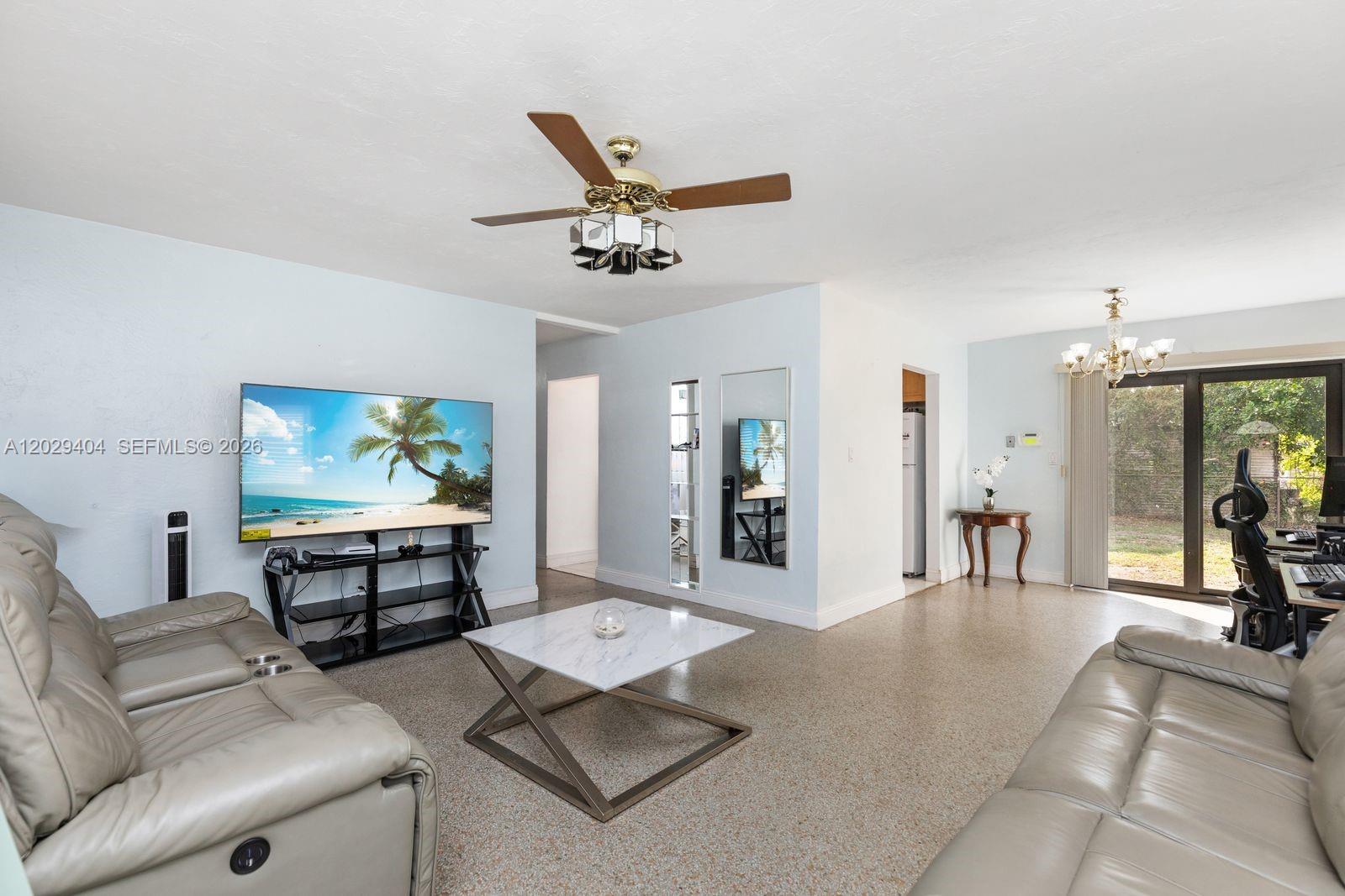Ver detalles 6200 3 / 2 1248 sq. ft. $ 2026-09-10 0 foto