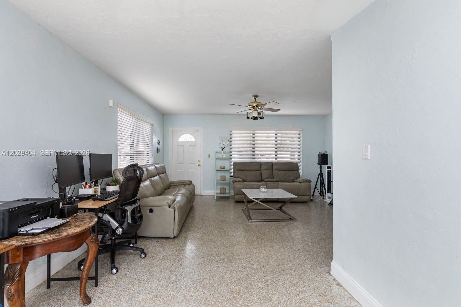 Ver detalles 6200 3 / 2 1248 sq. ft. $ 2026-09-10 0 foto