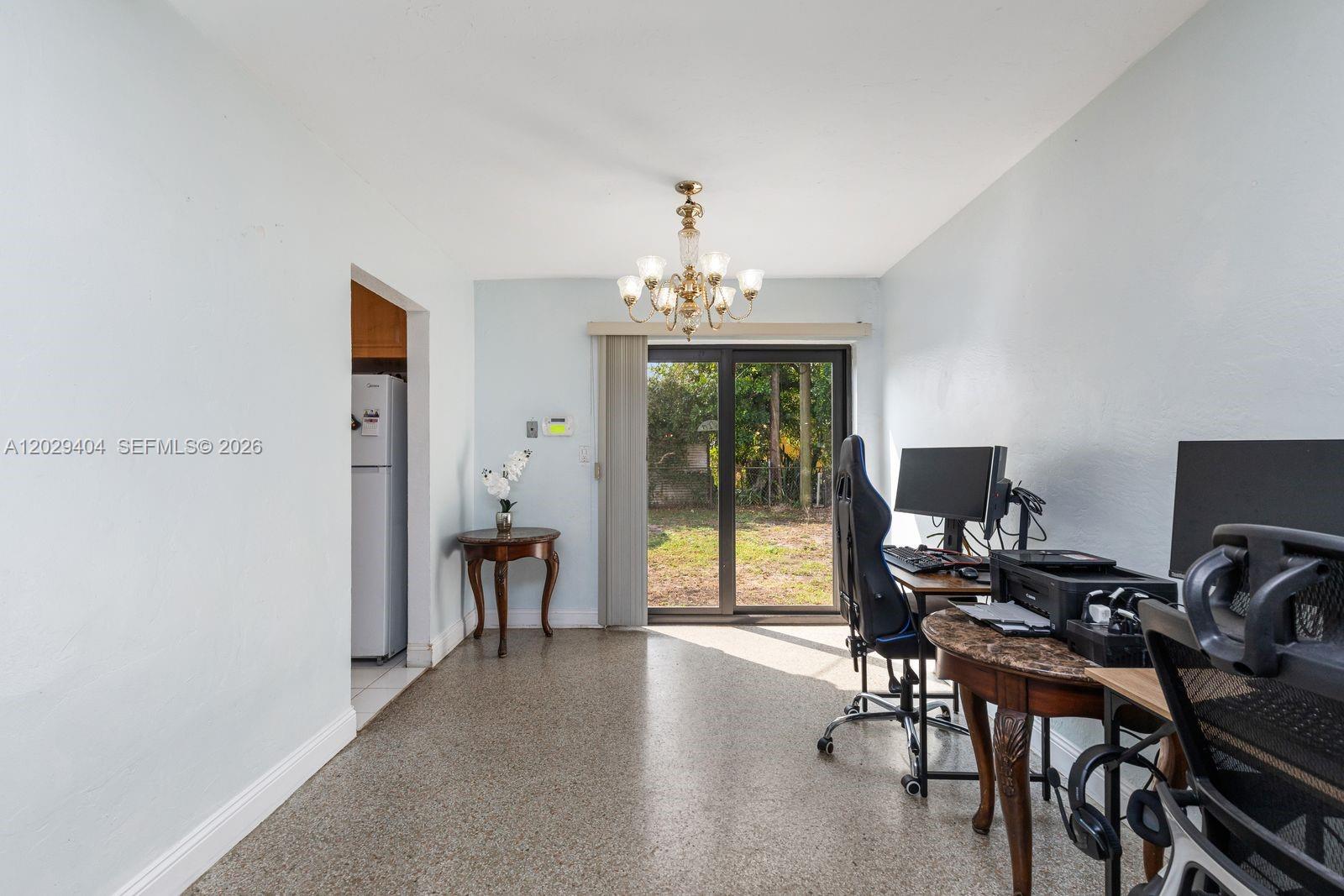 Ver detalles 6200 3 / 2 1248 sq. ft. $ 2026-09-10 0 foto