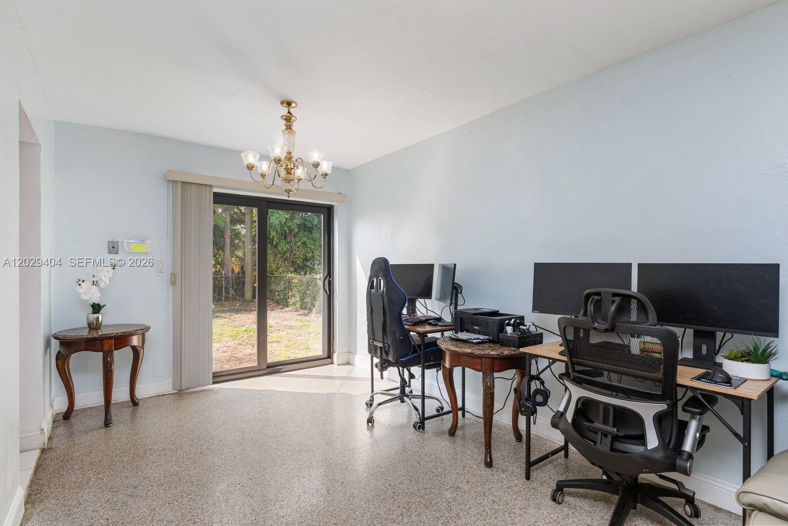 Ver detalles 6200 3 / 2 1248 sq. ft. $ 2026-09-10 0 foto