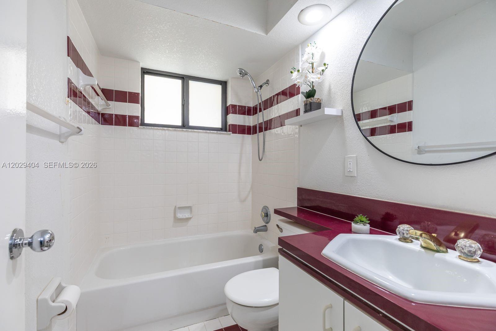 Ver detalles 6200 3 / 2 1248 sq. ft. $ 2026-09-10 0 foto