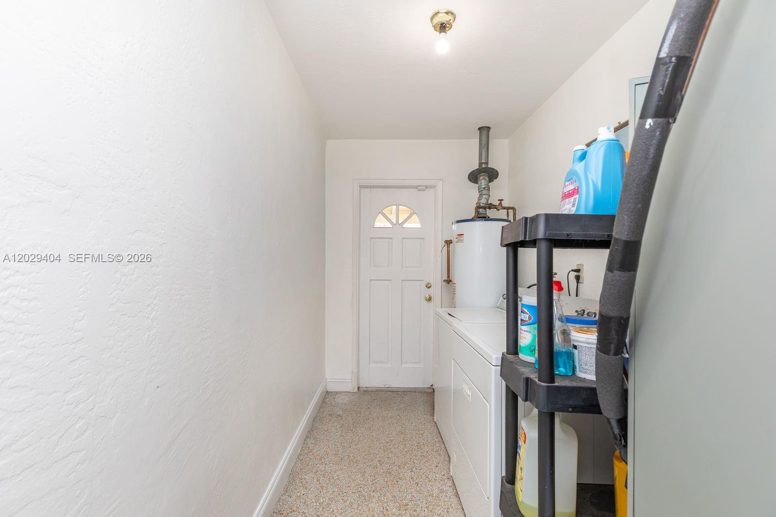 Ver detalles 6200 3 / 2 1248 sq. ft. $ 2026-09-10 0 foto