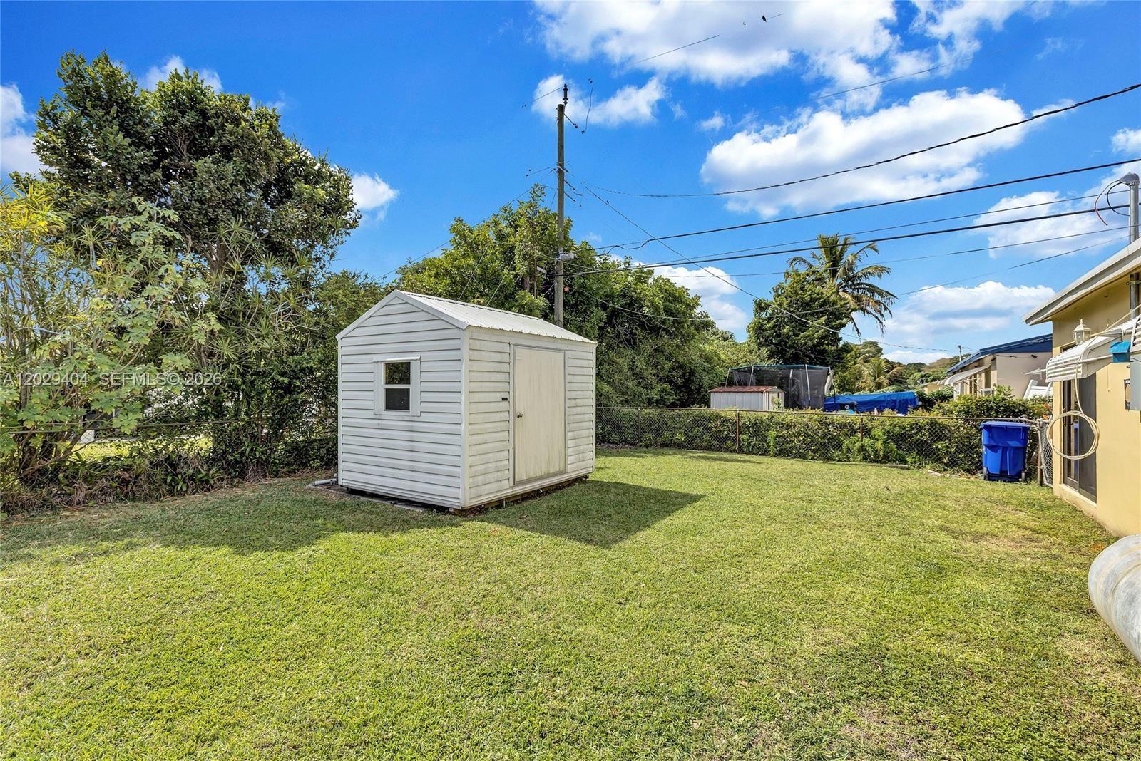 Ver detalles 6200 3 / 2 1248 sq. ft. $ 2026-09-10 0 foto