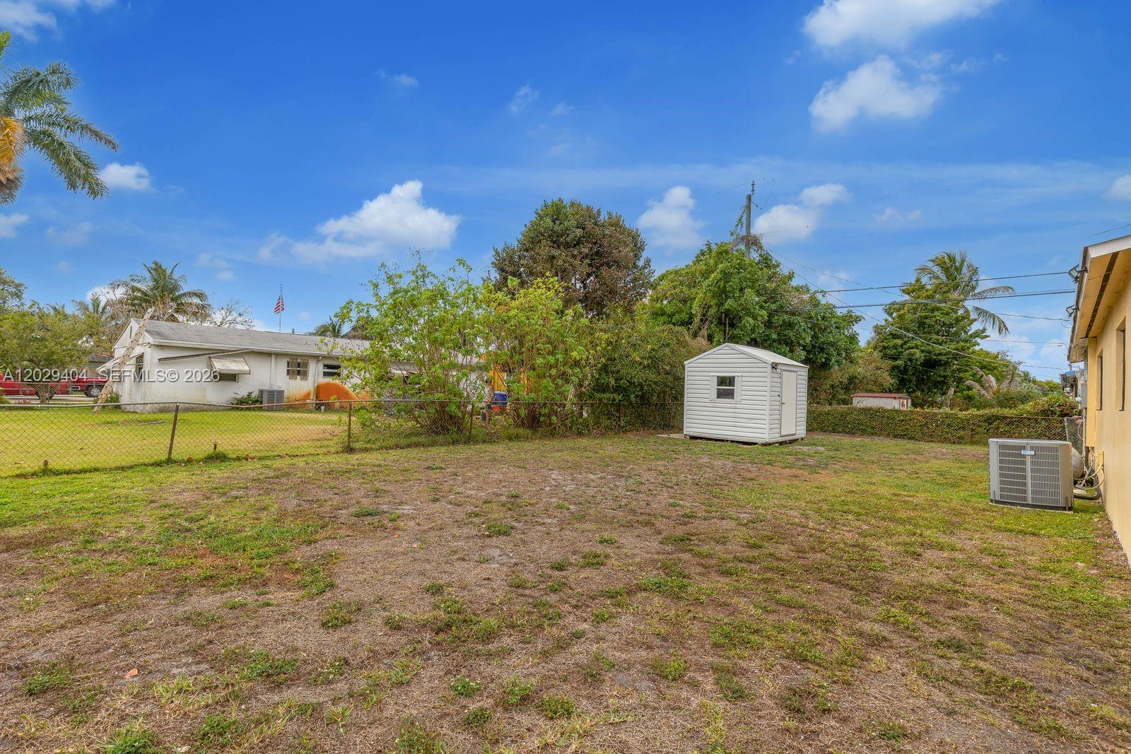 Ver detalles 6200 3 / 2 1248 sq. ft. $ 2026-09-10 0 foto