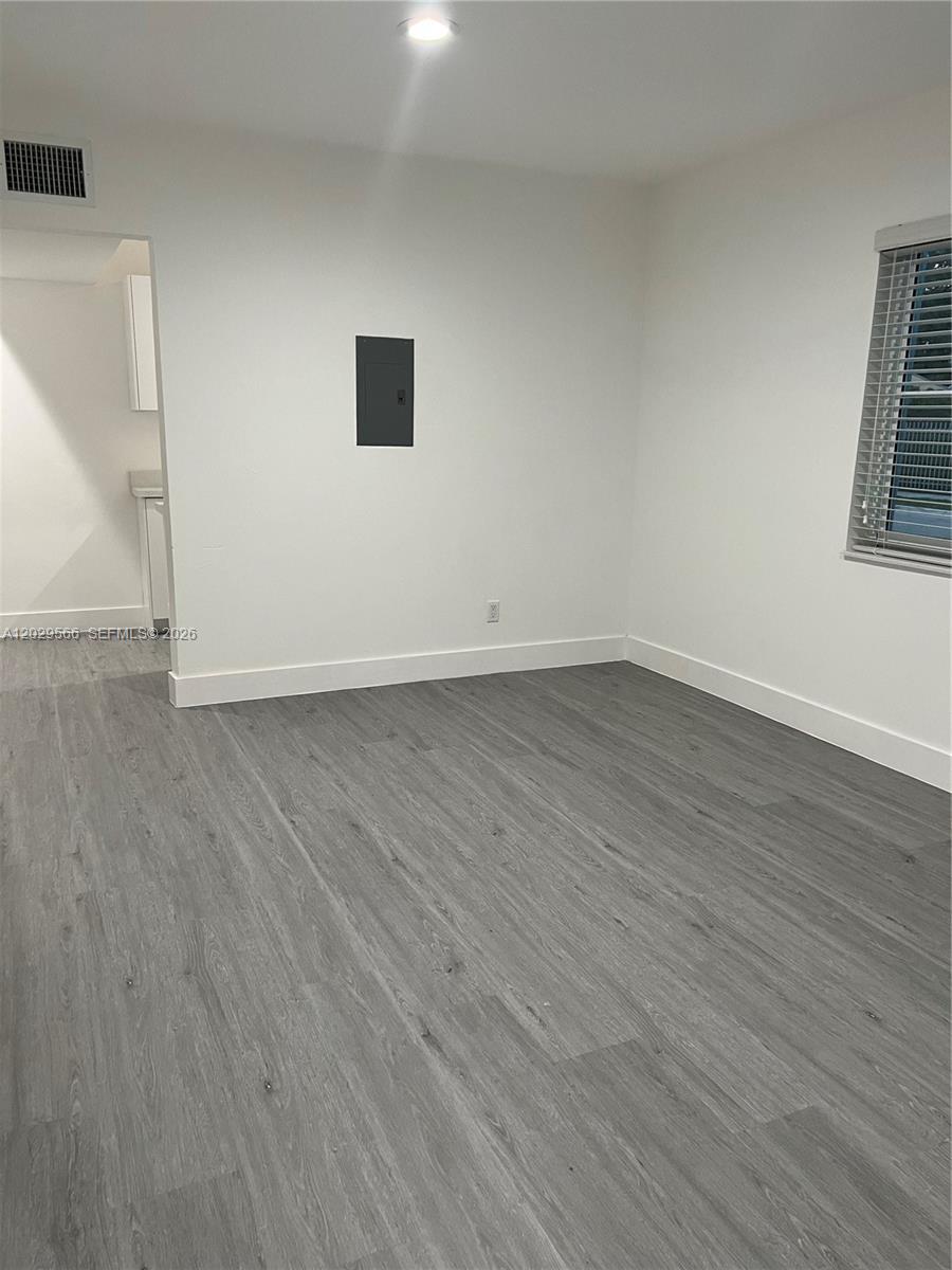 See details / 3826 sq. ft. $ 2026-06-02 0 Photo