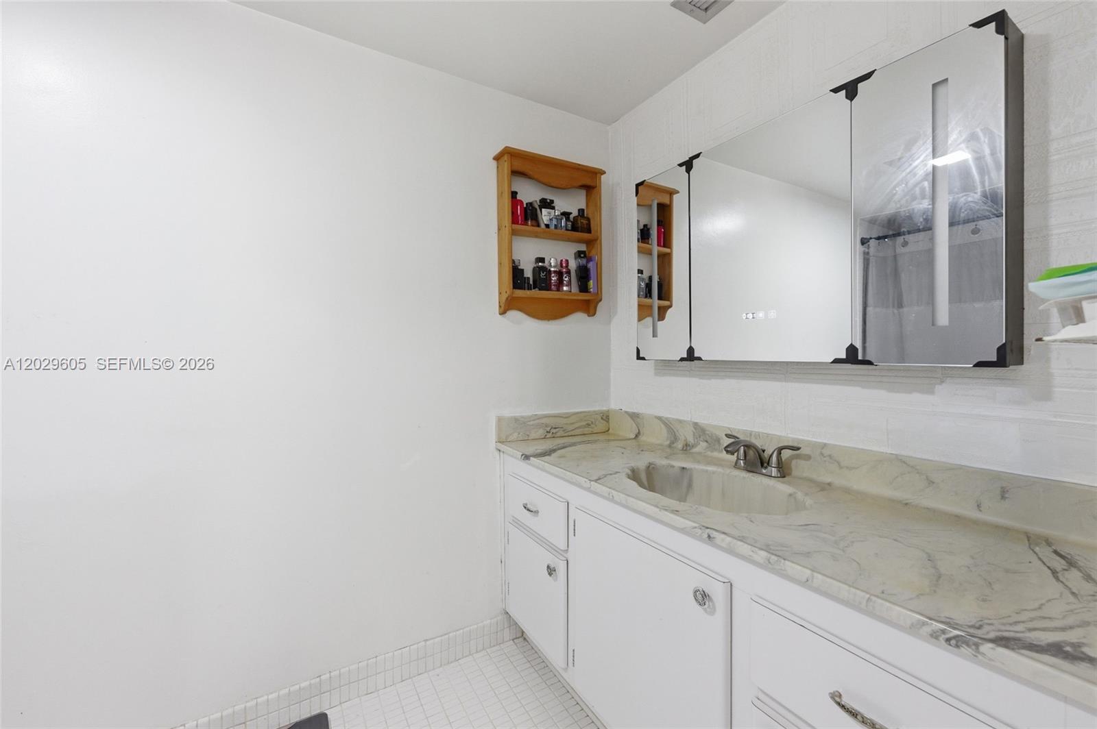 Ver detalles C217 2 / 2 1789 sq. ft. $ 2026-06-02 0 foto