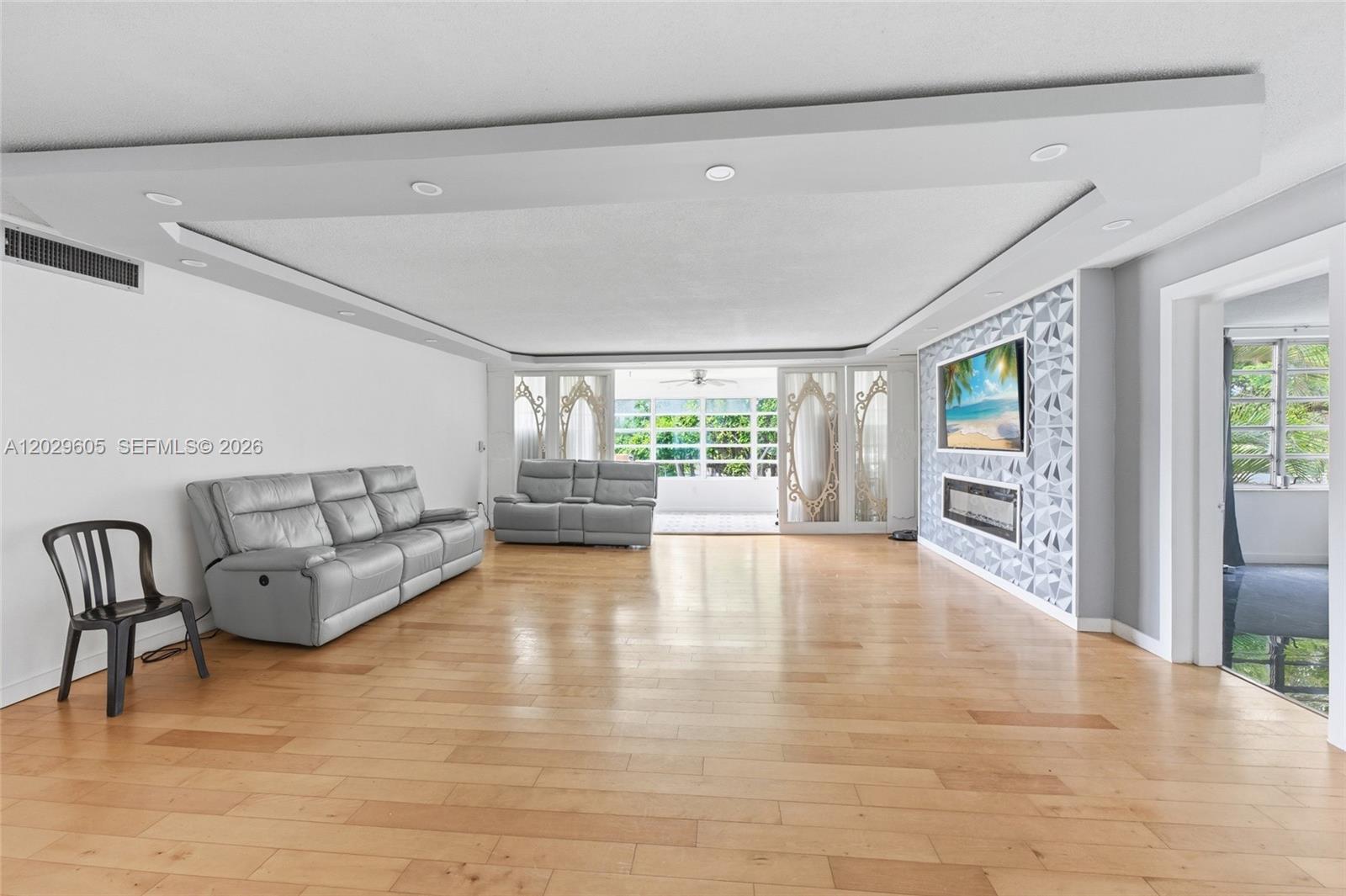 Ver detalles C217 2 / 2 1789 sq. ft. $ 2026-06-02 0 foto