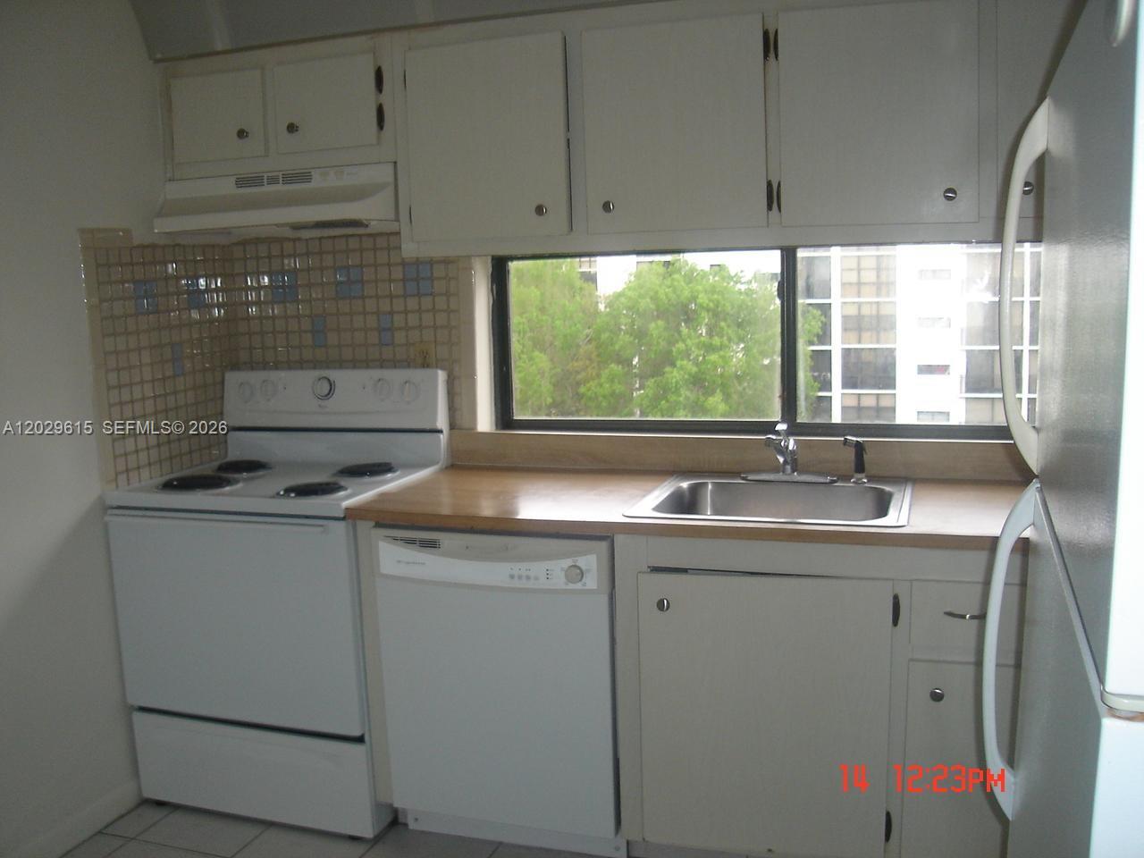 Photo of 16919 Bay Rd  #504, Sunny Isles Beach, Florida, 33160 - 