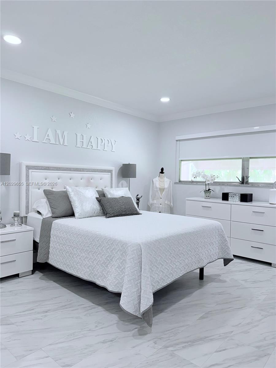 111 2 / 2 961 sq. ft. $ 2026-06-02 0 foto