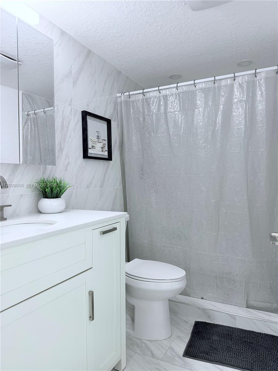 111 2 / 2 961 sq. ft. $ 2026-06-02 0 foto