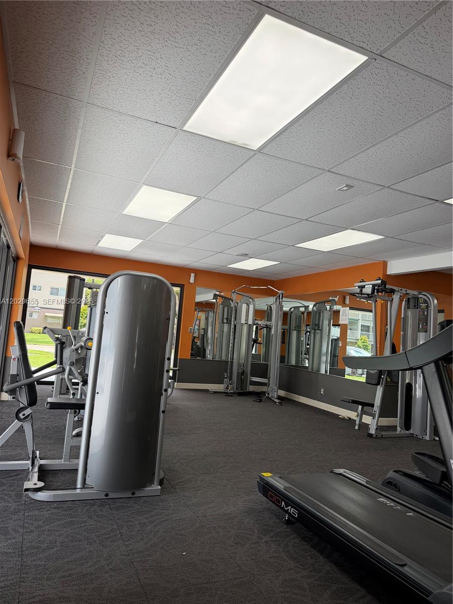 111 2 / 2 961 sq. ft. $ 2026-06-02 0 foto