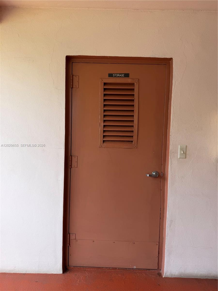111 2 / 2 961 sq. ft. $ 2026-06-02 0 foto