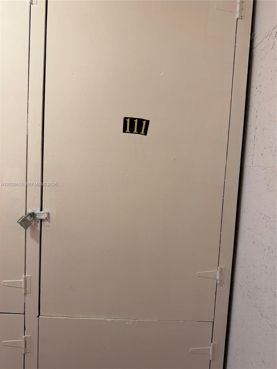 111 2 / 2 961 sq. ft. $ 2026-06-02 0 foto