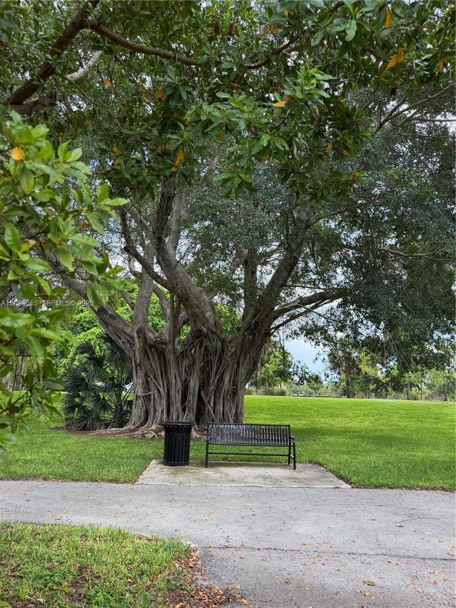 111 2 / 2 961 sq. ft. $ 2026-06-02 0 foto