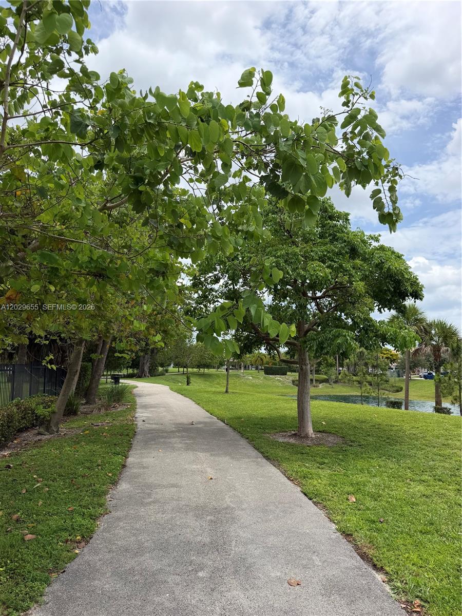 111 2 / 2 961 sq. ft. $ 2026-06-02 0 foto
