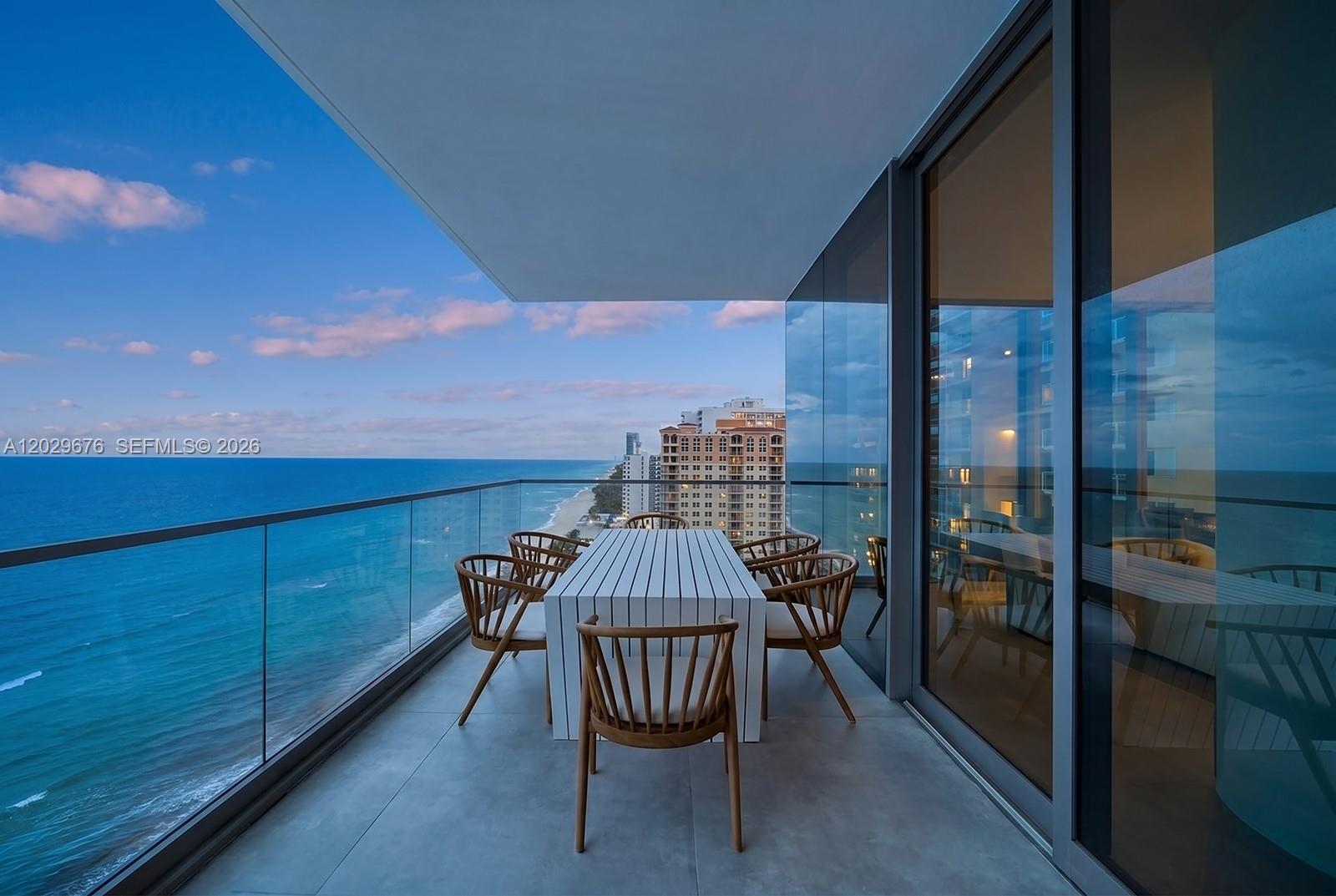Ver detalles 15B 3 / 4 2913 sq. ft. $ 2026-06-02 0 foto