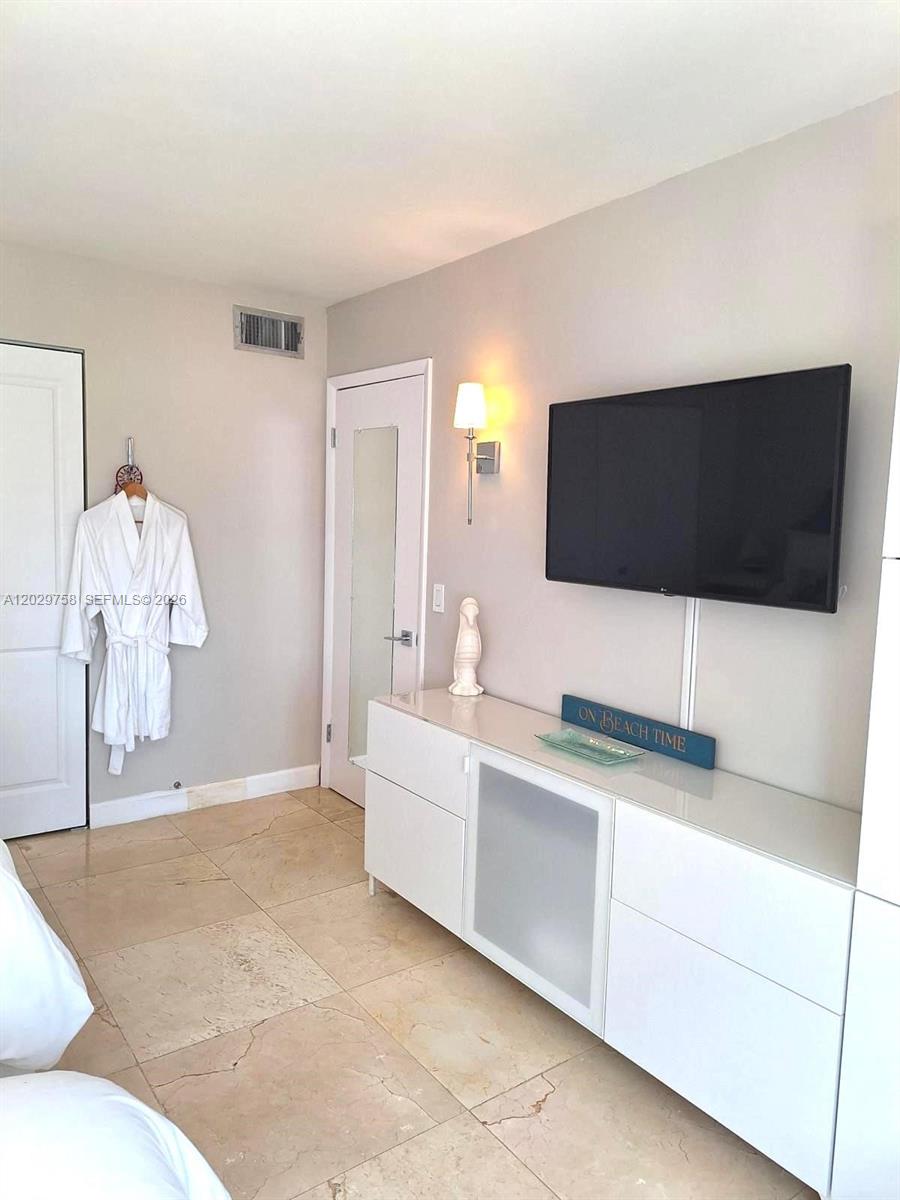 Photo of 2201 Ocean Dr #2001, Hollywood, Florida, 33019 -