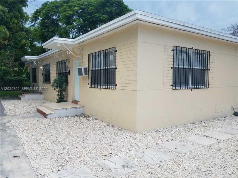 See details / 1296 sq. ft. $ 2026-06-02 0 Photo