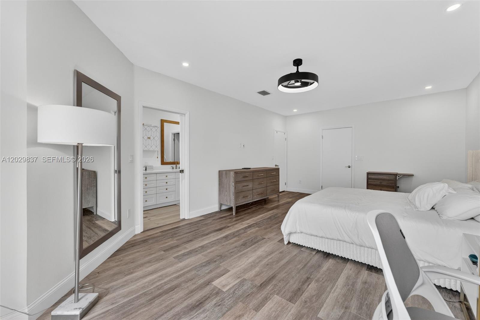 Photo of 21388 Marina Cove Cir  #16-G, Aventura, Florida, 33180 - 