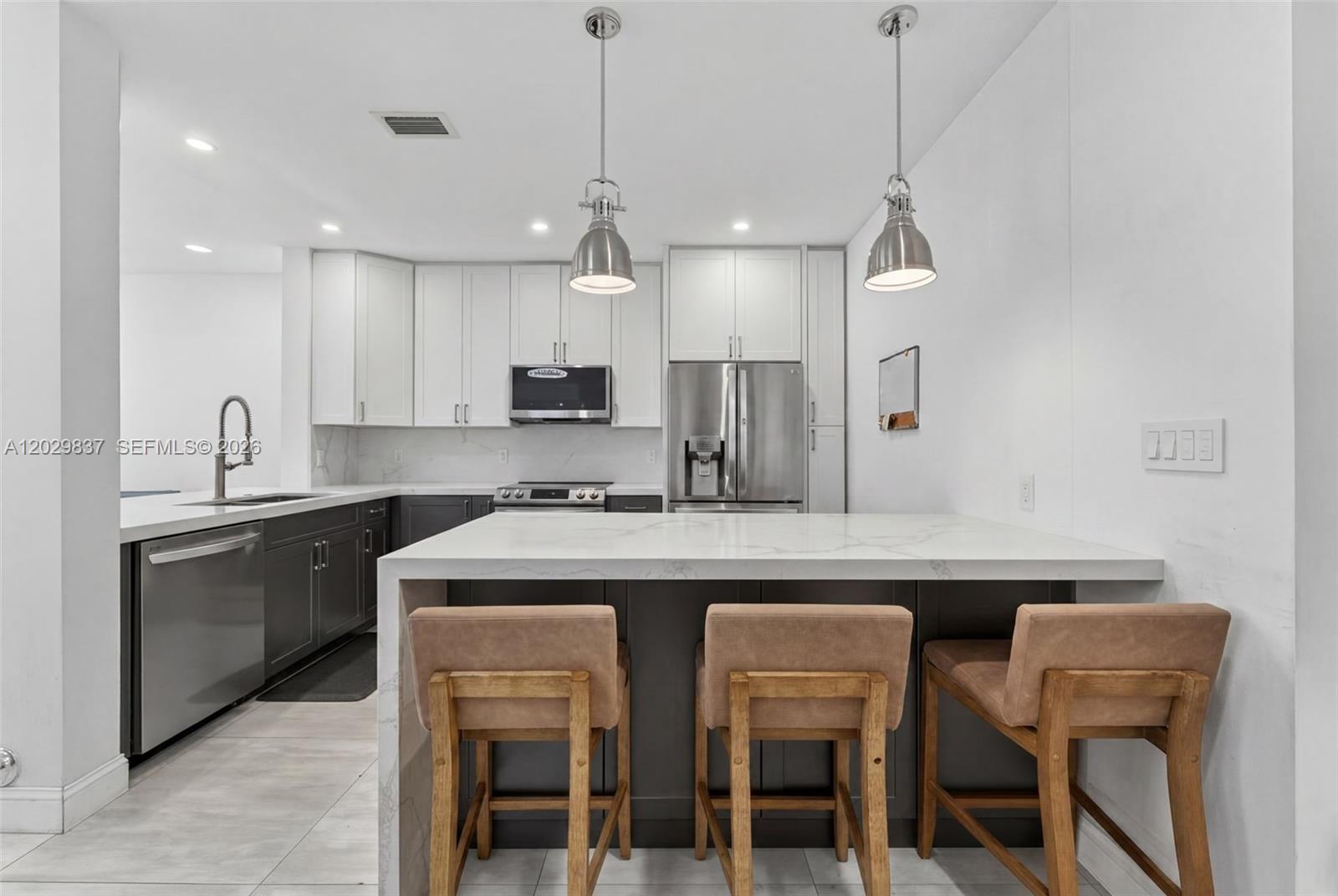 Photo of 21388 Marina Cove Cir  #16-G, Aventura, Florida, 33180 - 