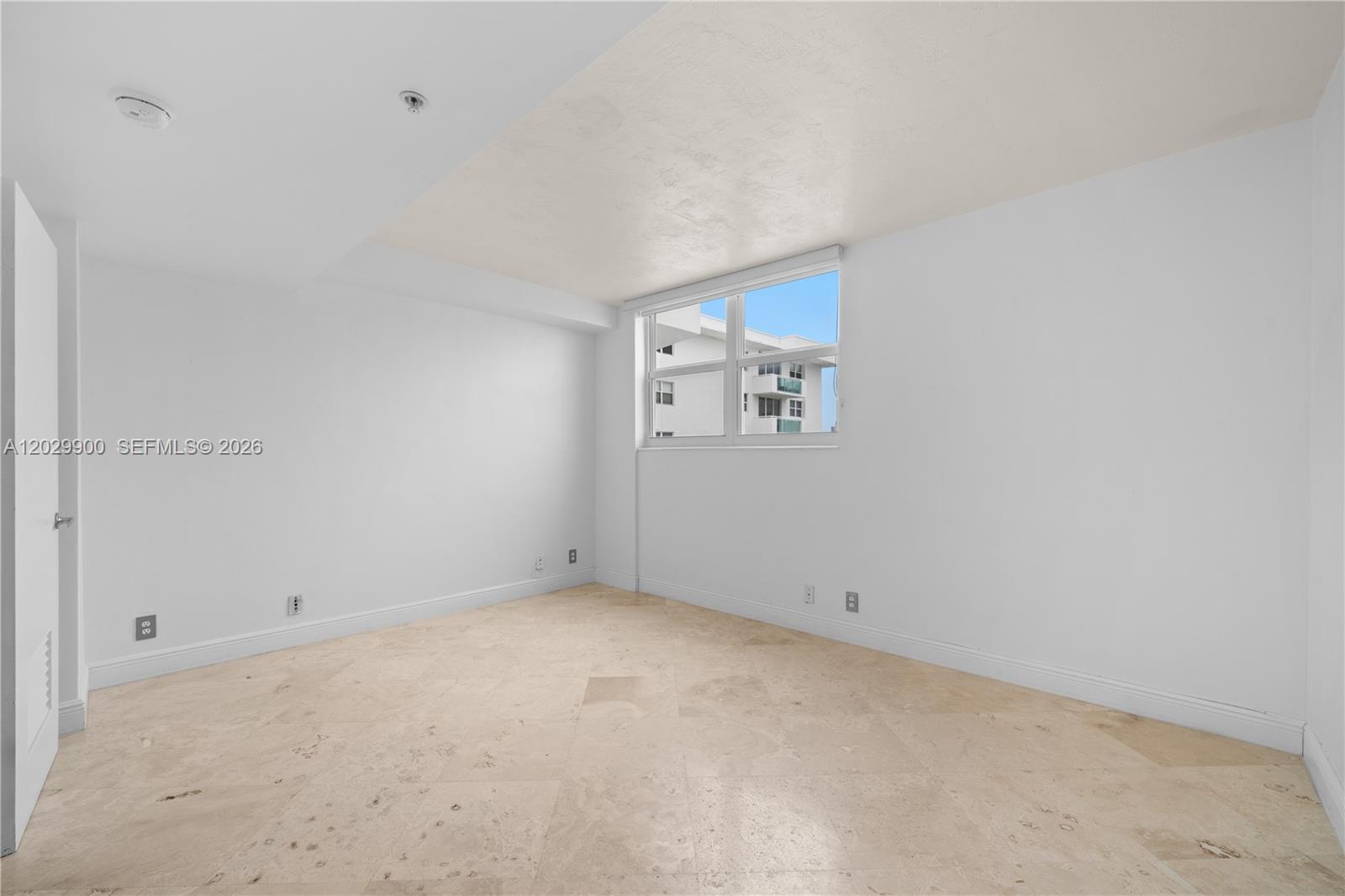 Photo of 3001 Ocean Dr  #1439, Hollywood, Florida, 33019 - 
