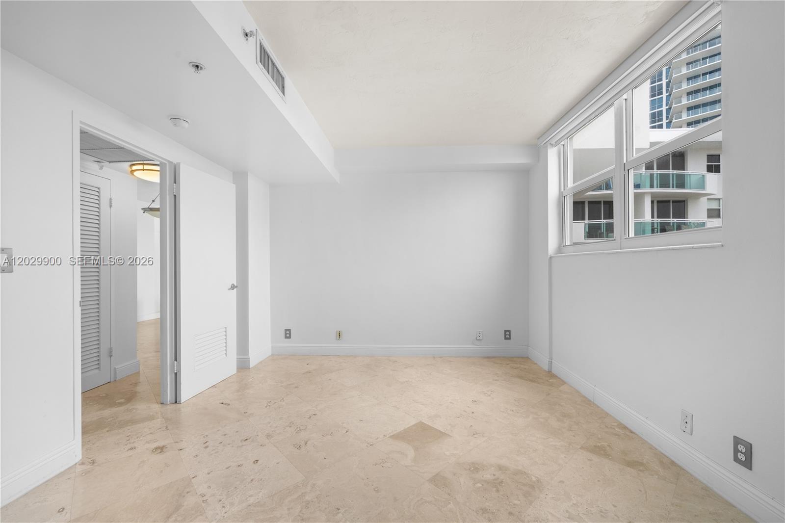 Photo of 3001 Ocean Dr  #1439, Hollywood, Florida, 33019 - 