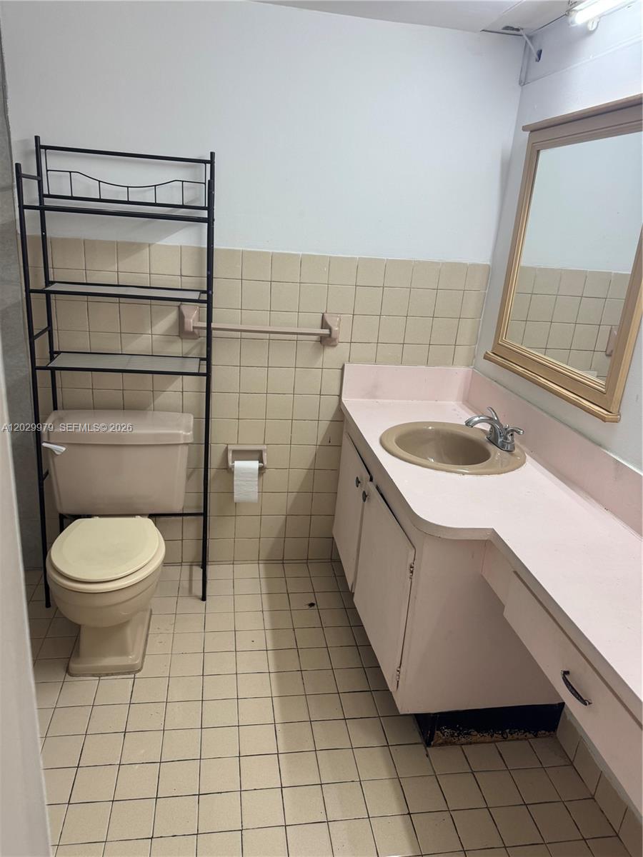 411-3 2 / 2 1315 sq. ft. $ 2026-06-03 0 Photo