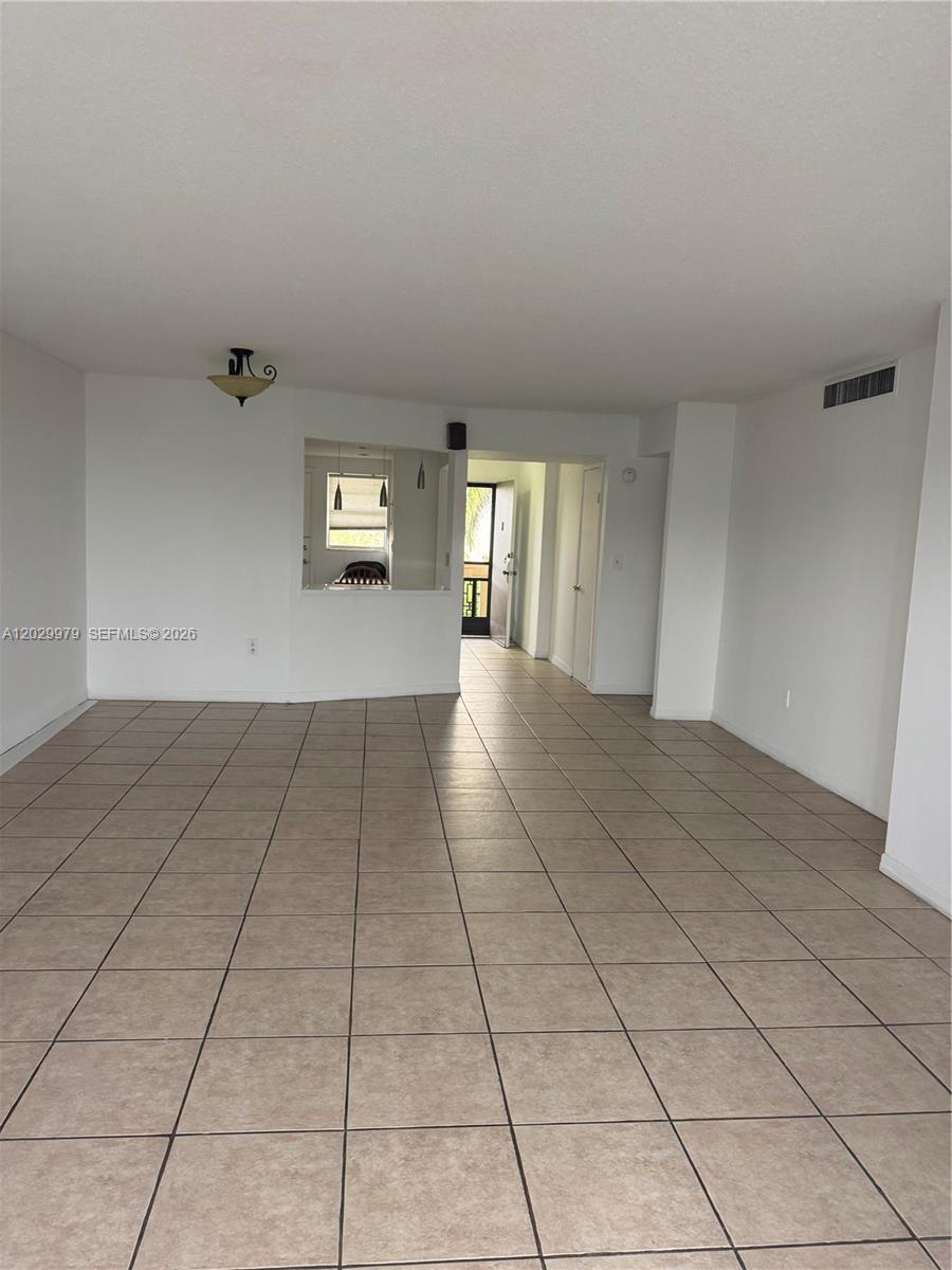 411-3 2 / 2 1315 sq. ft. $ 2026-06-03 0 Photo