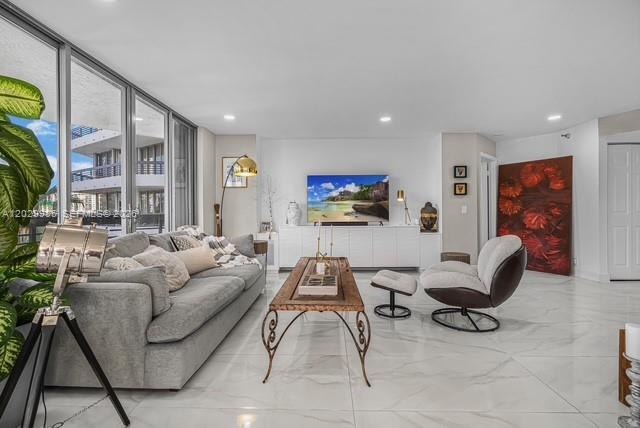 Photo of 3500 Mystic Pointe Dr  #604, Aventura, Florida, 33180 - 