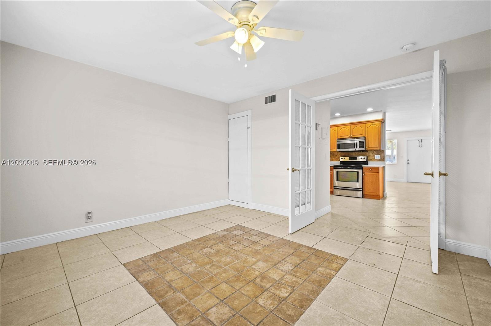 110 3 / 2 960 sq. ft. $ 2026-06-03 0 Photo