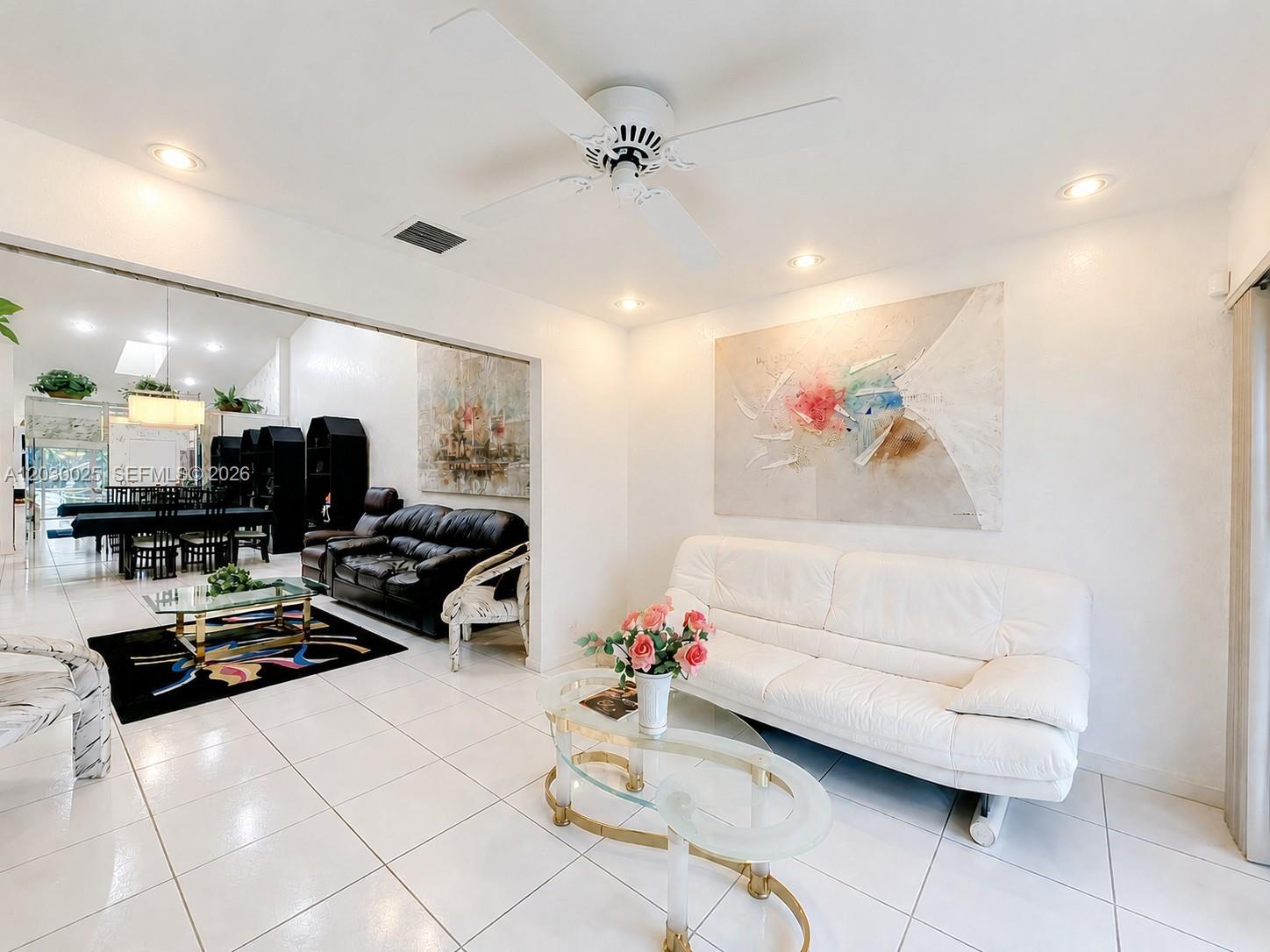 5591 3 / 2 1658 sq. ft. $ 2026-08-12 0 foto