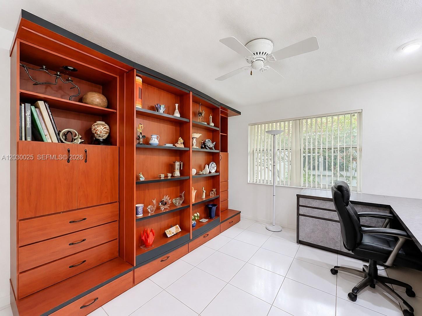 5591 3 / 2 1658 sq. ft. $ 2026-08-12 0 foto
