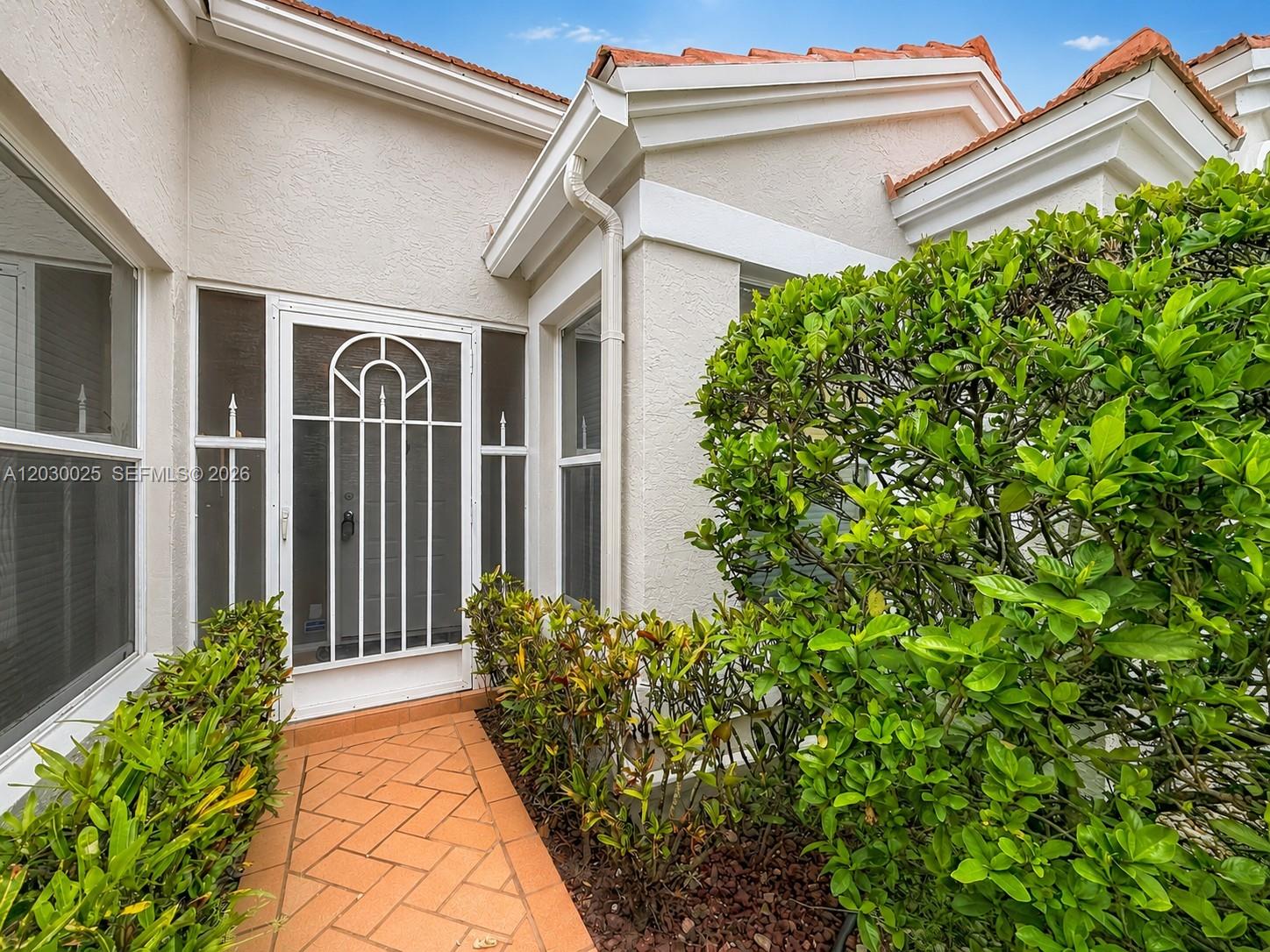 5591 3 / 2 1658 sq. ft. $ 2026-08-12 0 foto