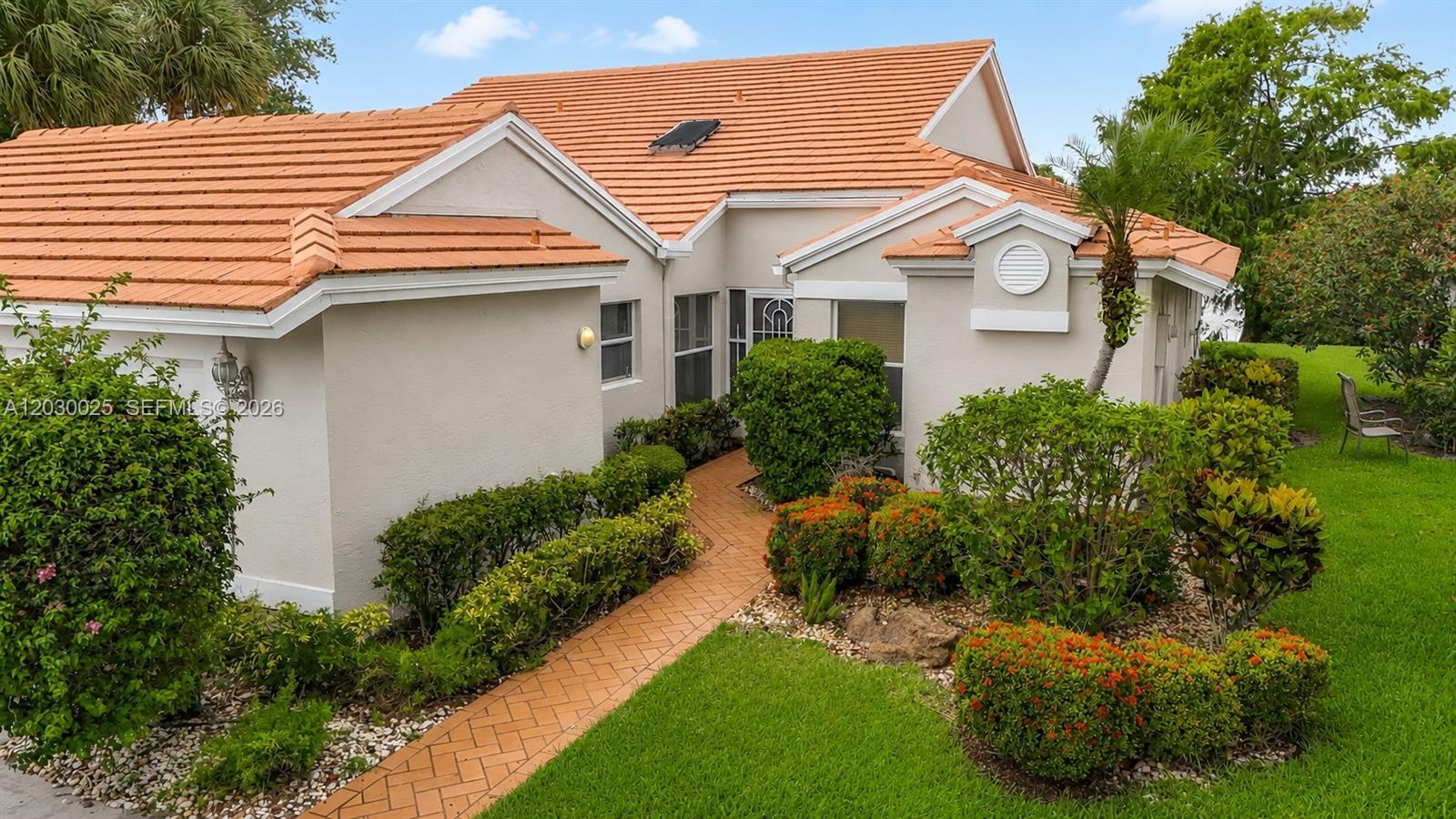 5591 3 / 2 1658 sq. ft. $ 2026-08-12 0 foto