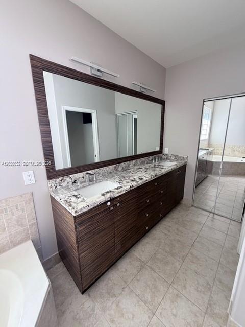 Photo of 1125 Satinleaf St  (1125), Hollywood, Florida, 33019 - Master