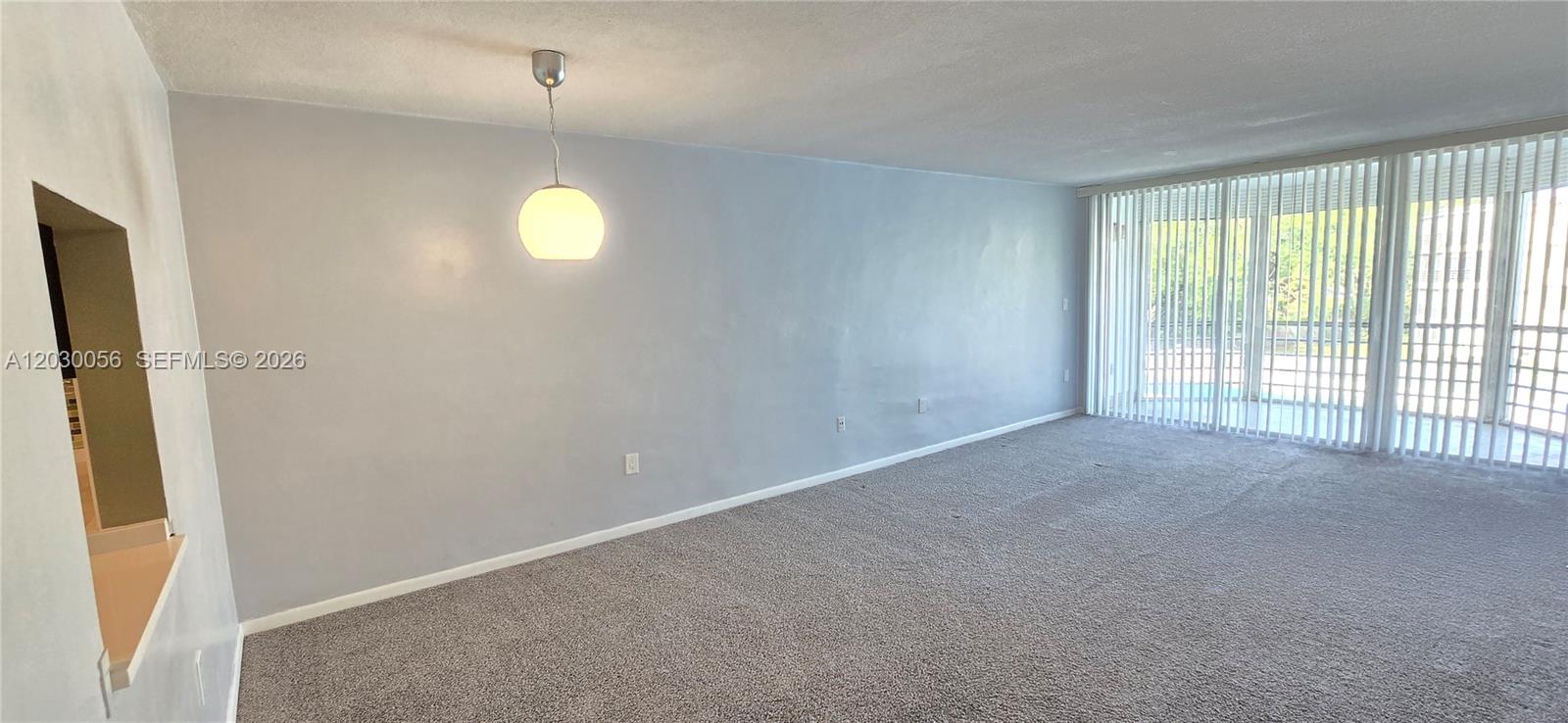 G306 1 / 2 898 sq. ft. $ 2026-06-17 0 foto