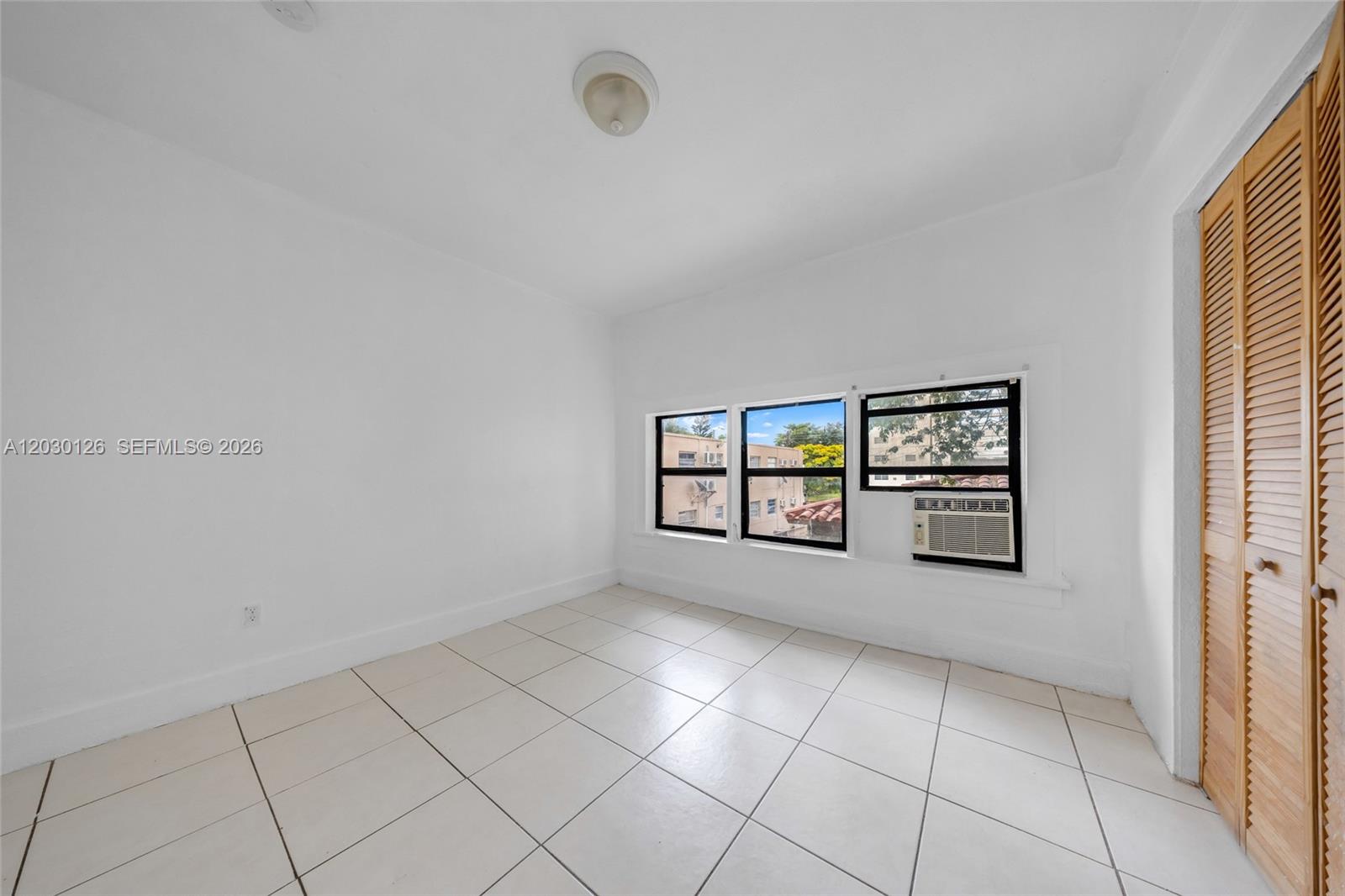 See details / sq. ft. $ 2026-06-03 0 Photo