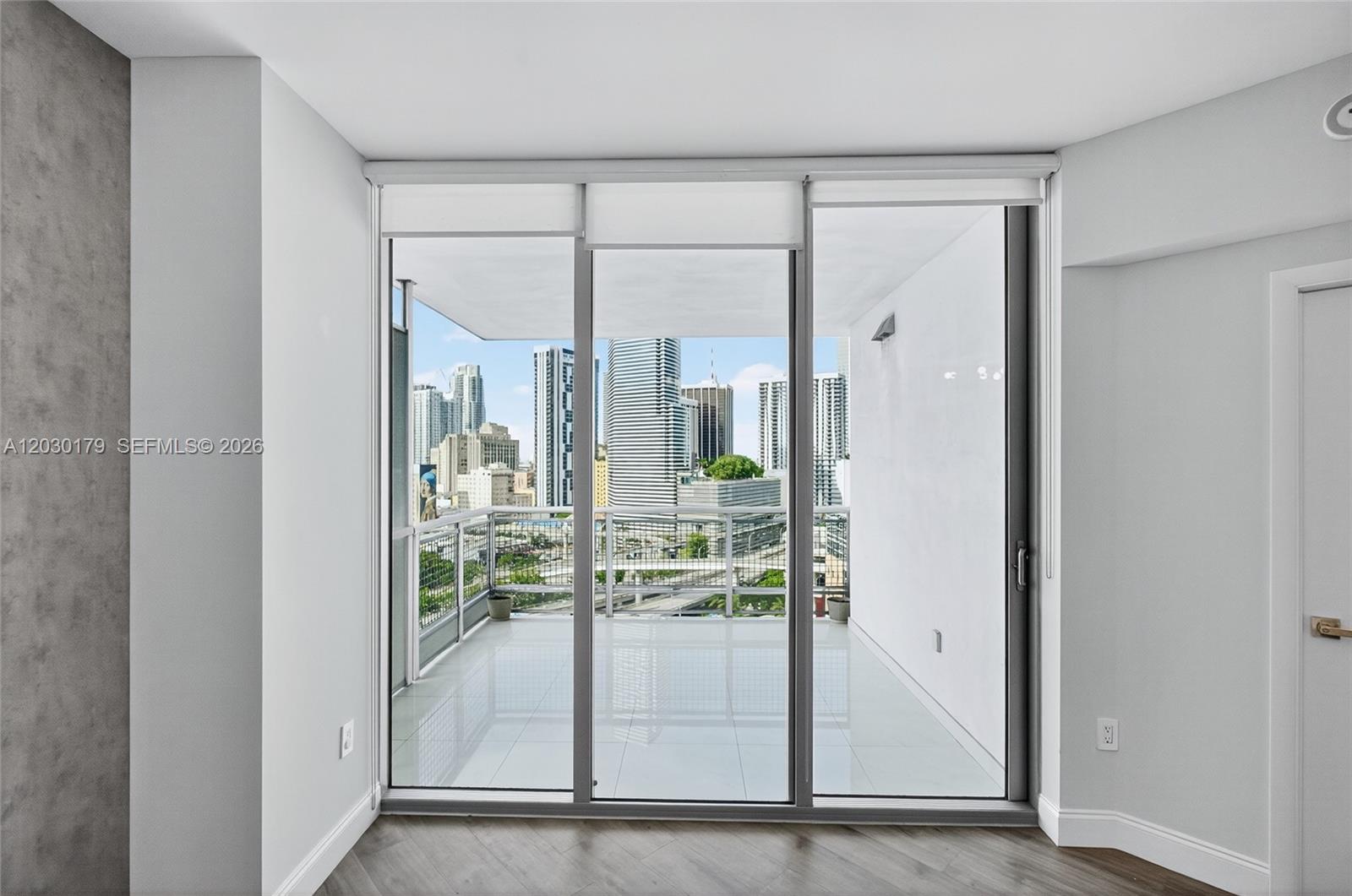 Ver detalles 1705 2 / 2 1030 sq. ft. $ 2026-06-03 0 foto