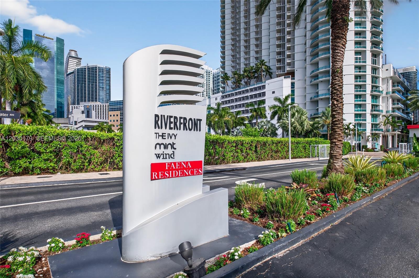 Ver detalles 1705 2 / 2 1030 sq. ft. $ 2026-06-03 0 foto