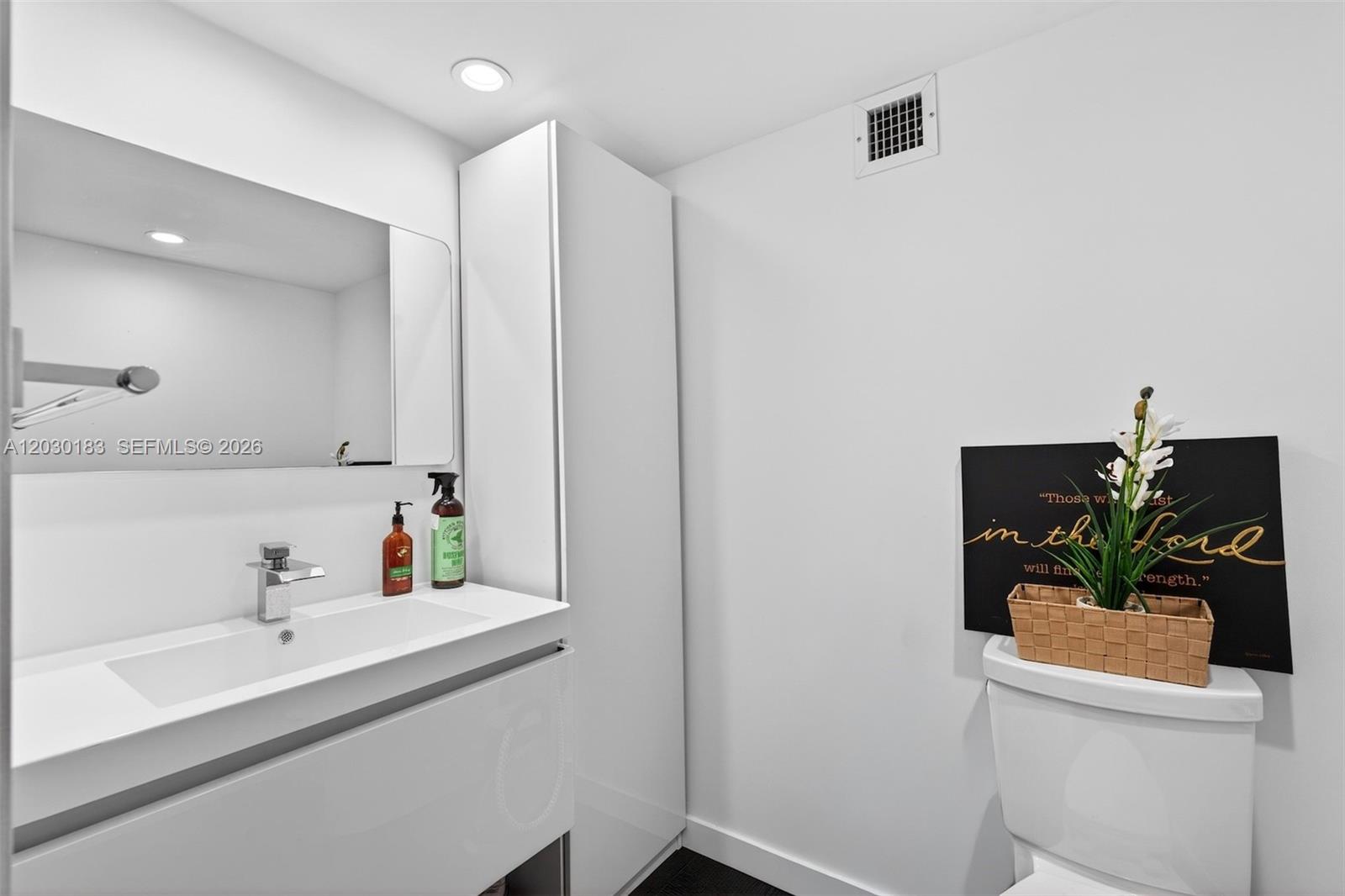 Photo of 500 Three Islands Blvd #201, Hallandale Beach, Florida, 33009 - Half bathroom