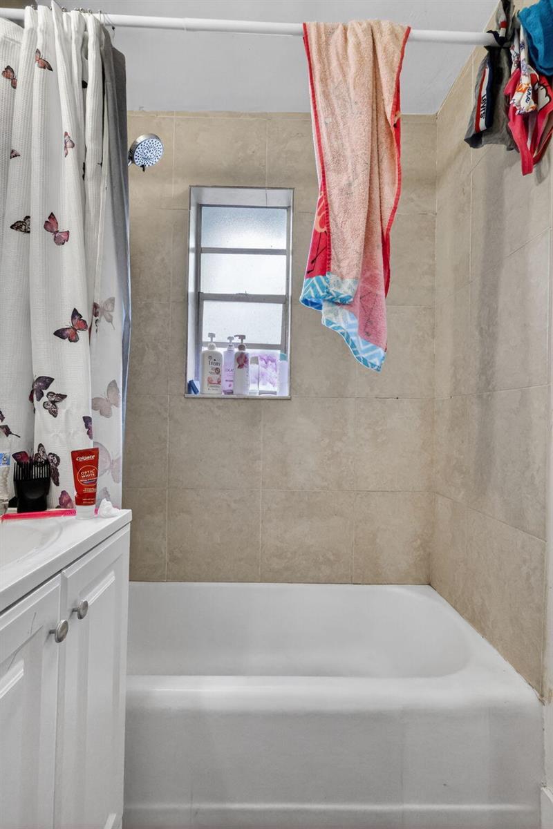   / 0 1222 sq. ft. $ 2026-06-20 0 foto