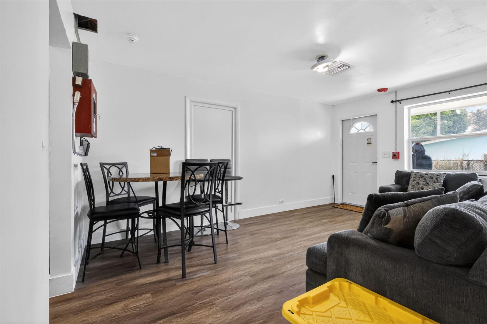  / 0 1222 sq. ft. $ 2026-06-20 0 foto