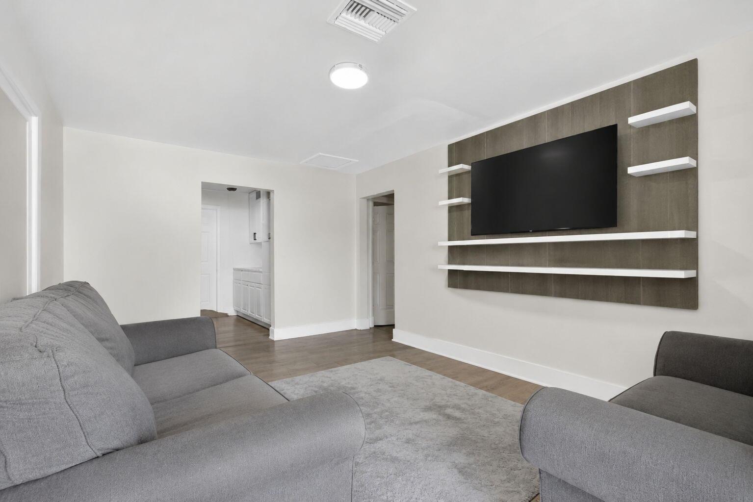   / 0 1222 sq. ft. $ 2026-06-20 0 foto
